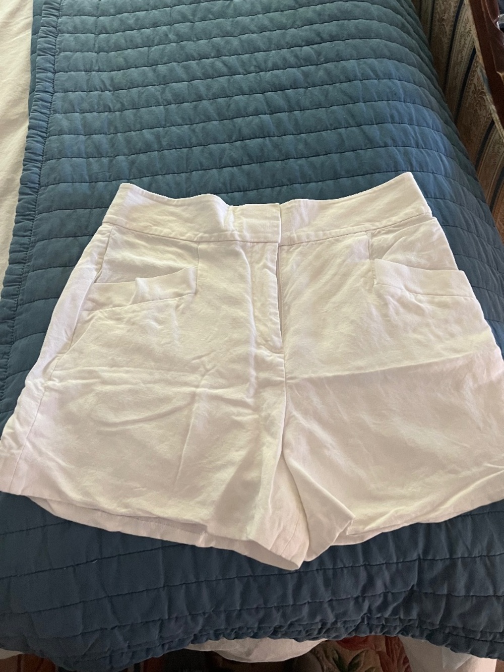 Club Monaco white linen shorts 10